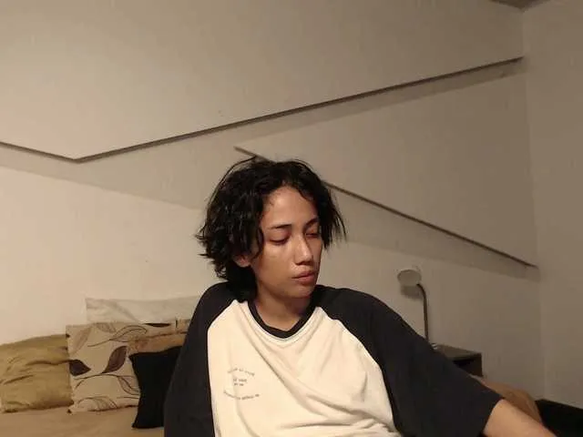 Live sex webcam photo for Kity-hot #291704310