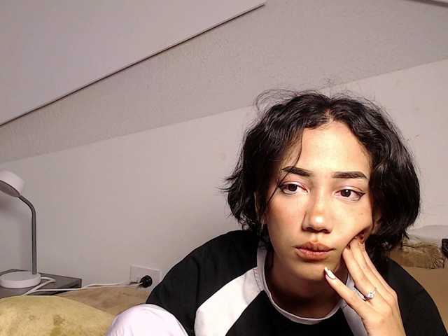 Live sex webcam photo for Kity-hot #291827299