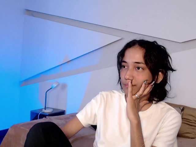 Live sex webcam photo for Kity-hot #292118022