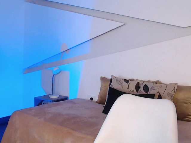 Live sex webcam photo for Kity-hot #292131747