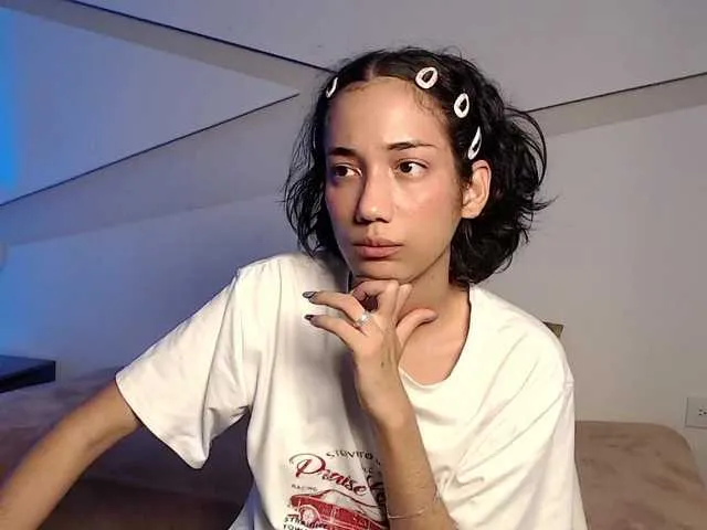 Live sex webcam photo for Kity-hot #292231306