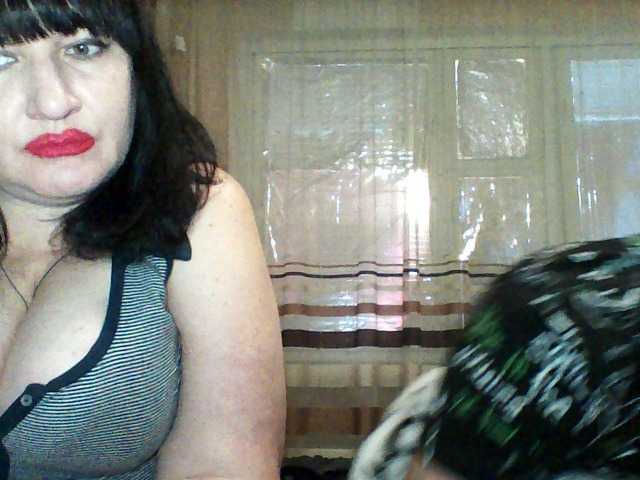 Live sex webcam photo for KleOSnow #272188959