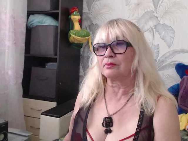 Live sex webcam photo for Kleopatra675 #291130187