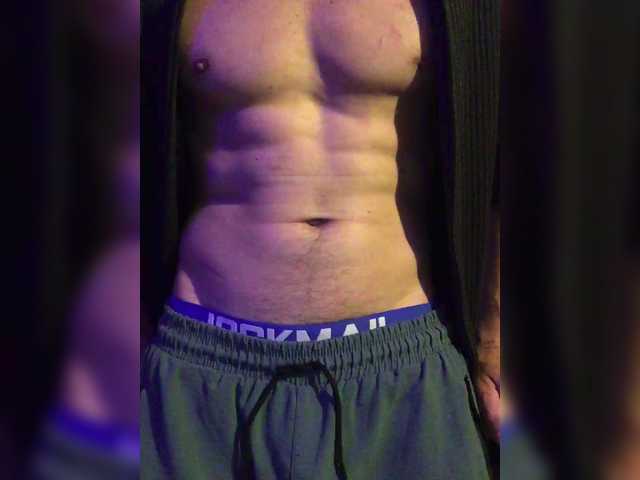 Live sex webcam photo for Klngs333 #291064860