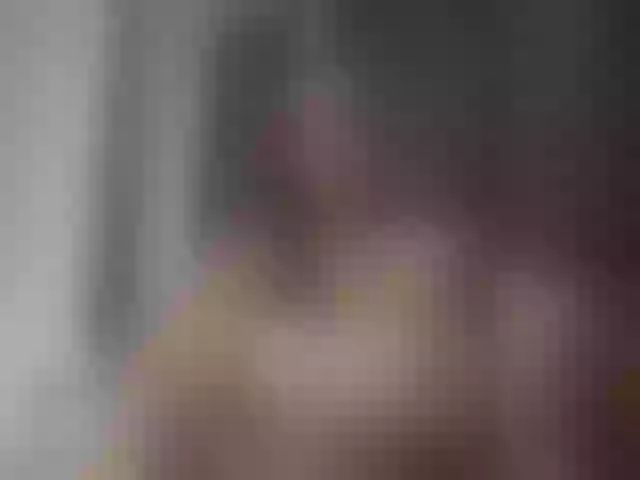 Live sex webcam photo for Klybnichca #292295615