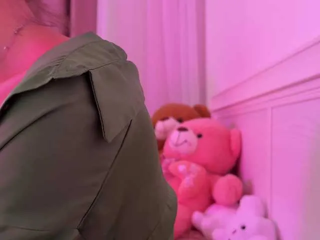 Live sex webcam photo for Koketka #291352449