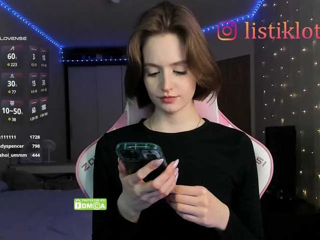 Live sex webcam photo for Kokome #290572267