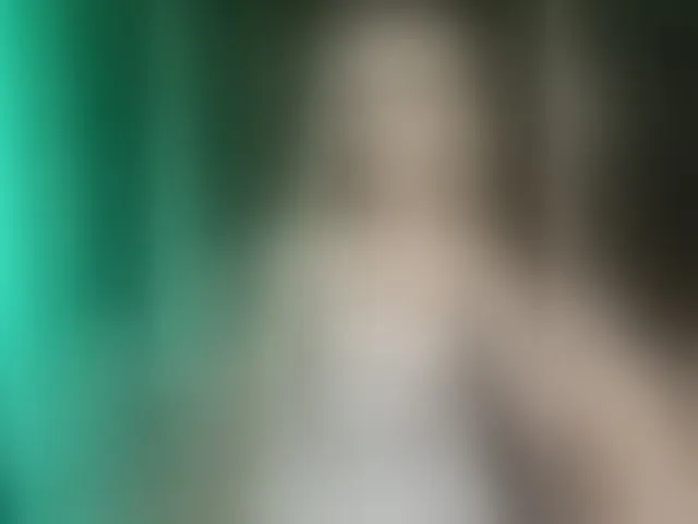 Live sex webcam photo for Korol-Eva #294129225