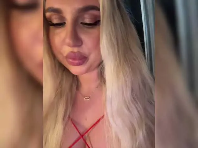 Live sex webcam photo for Kotofeyka1 #292022453