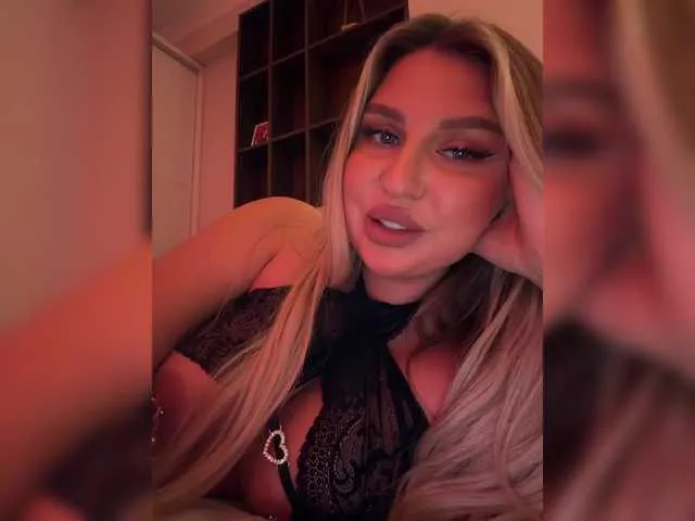 Live sex webcam photo for Kotofeyka1 #292614804