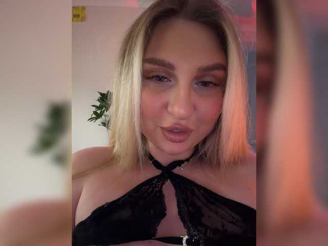 Live sex webcam photo for Kotofeyka1 #294122861