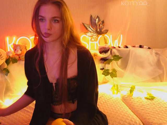 Live sex webcam photo for Kottyaaaa #276727413