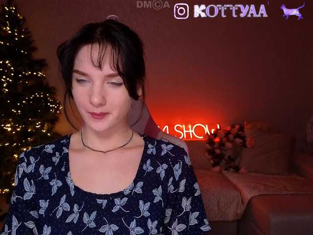 Live sex webcam photo for Kottyaaaa #278096717