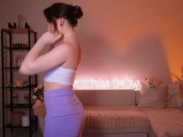 Live sex webcam photo for Kottyaaaa #289598993