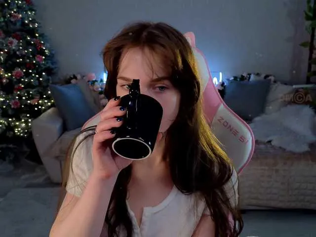 Live sex webcam photo for Kottyaaaa #290412394