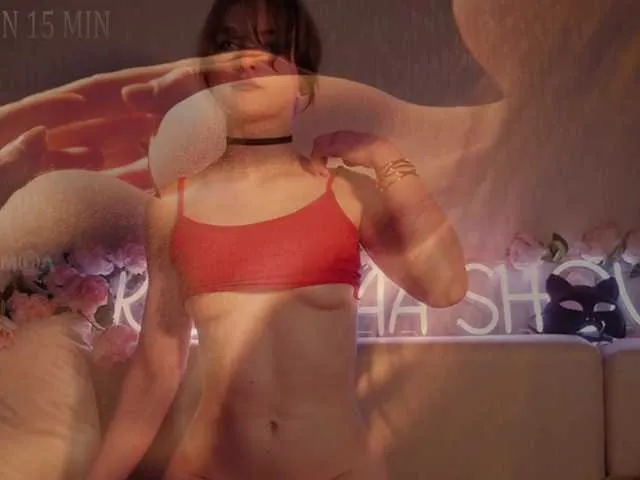 Live sex webcam photo for Kottyaaaa #290917979