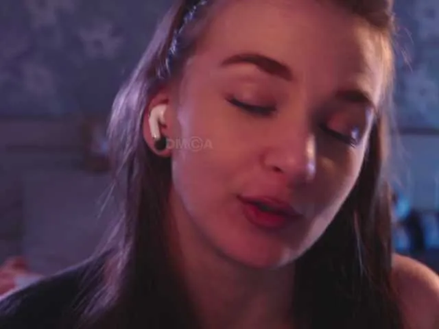 Live sex webcam photo for Kottyaaaa #291546255