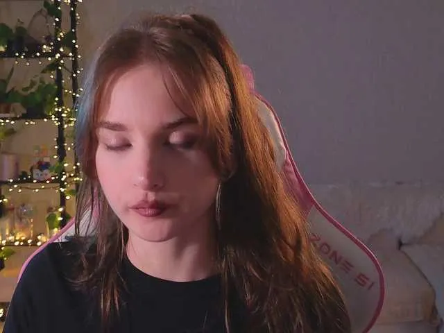 Live sex webcam photo for Kottyaaaa #291902938