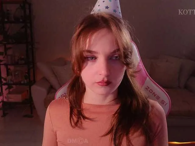 Live sex webcam photo for Kottyaaaa #292036546