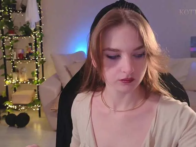 Live sex webcam photo for Kottyaaaa #292232701