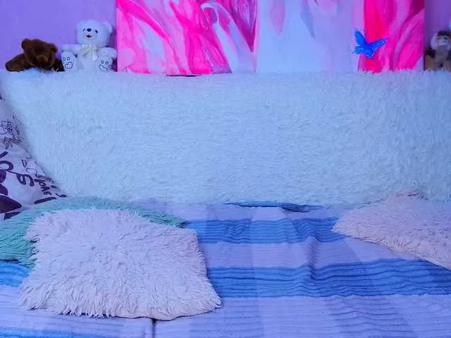 Live sex webcam photo for Kris19-06 #291035890