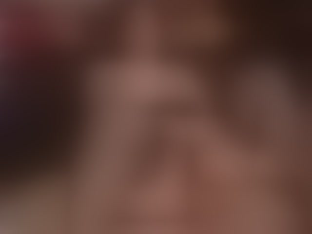 Live sex webcam photo for KrissySins #293884977