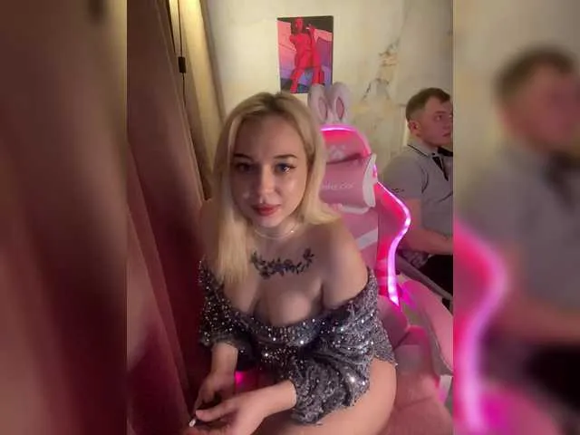 Live sex webcam photo for Kristallik-1 #290948505