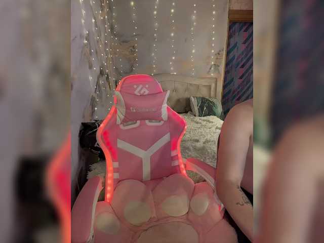 Live sex webcam photo for Kristallik-1 #291318025