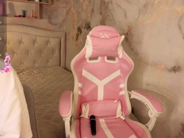 Live sex webcam photo for Kristallik-1 #292084018