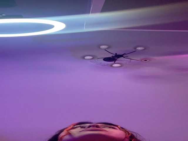 Live sex webcam photo for KristinaScott #290921696