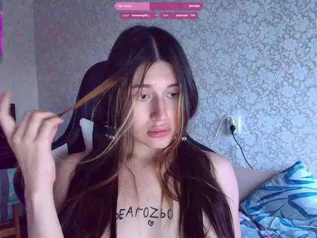 Live sex webcam photo for KristinaScott #291611237