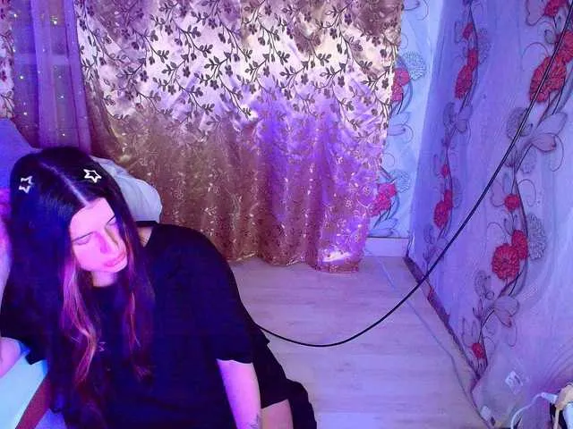 Live sex webcam photo for KristinaScott #292196984