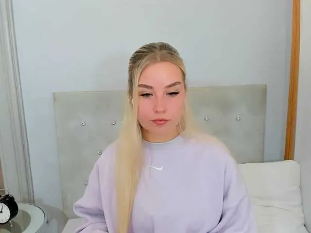 Live sex webcam photo for KristyQueen #291019468