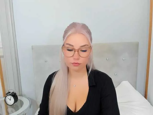 Live sex webcam photo for KristyQueen #291026515