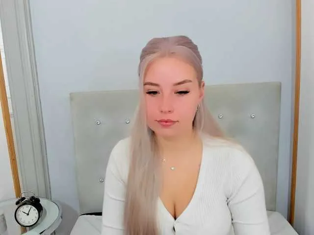 Live sex webcam photo for KristyQueen #291049312