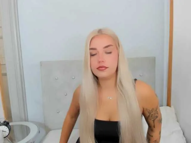 Live sex webcam photo for KristyQueen #291109834