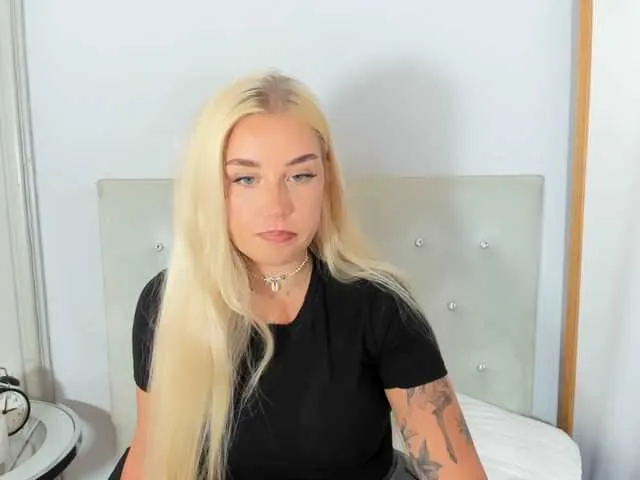 Live sex webcam photo for KristyQueen #291292042