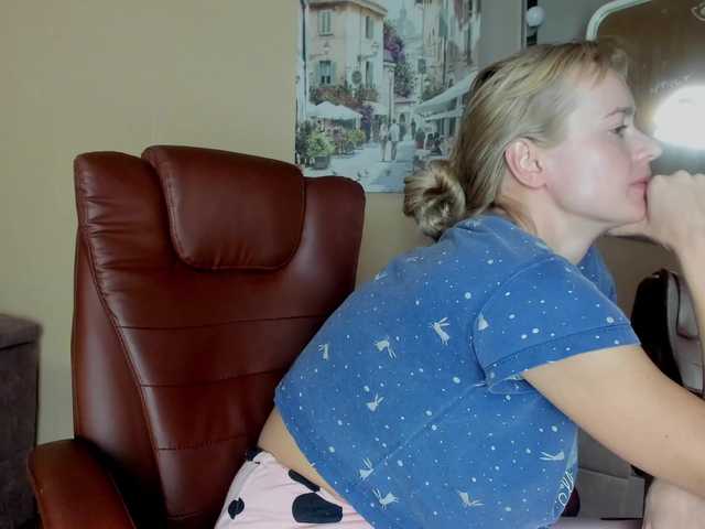 Live sex webcam photo for Kriszayka #277564567