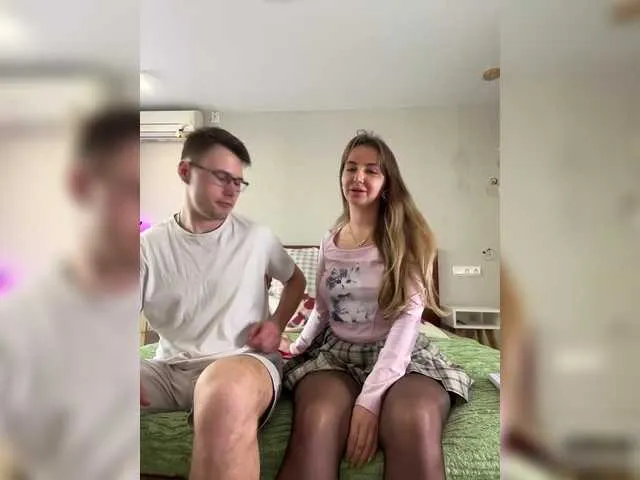 Live sex webcam photo for KrutFrut #290453773