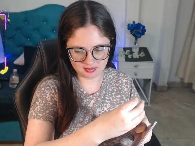 Live sex webcam photo for KrystalAdams #291366089
