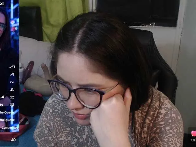 Live sex webcam photo for KrystalAdams #293537543