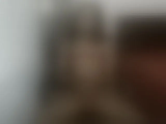 Live sex webcam photo for KrystalMilani #293129121