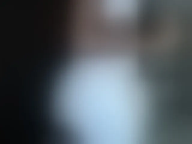 Live sex webcam photo for KrystalMilani #293769103