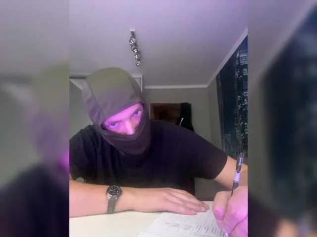 Live sex webcam photo for Kuilop1 #276906326