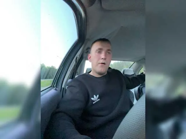 Live sex webcam photo for Kuilop1 #277896795