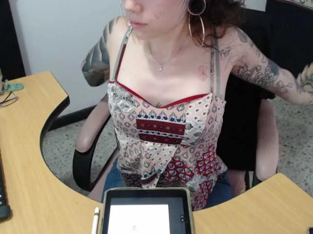 Live sex webcam photo for Kuromi-chang #291853456