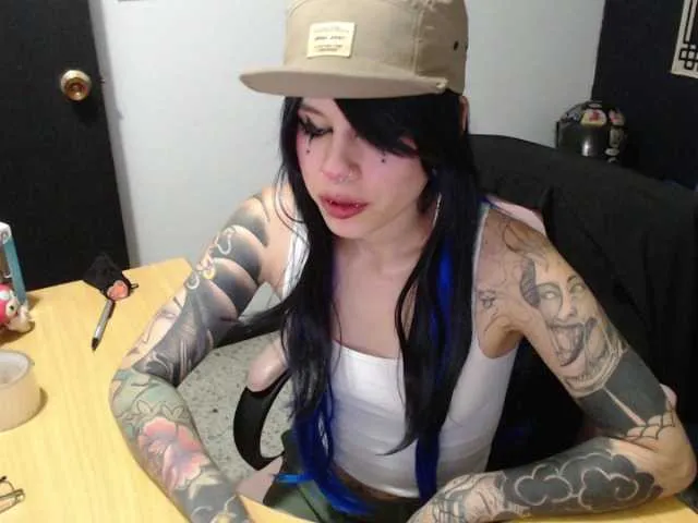 Live sex webcam photo for Kuromi-chang #292145895