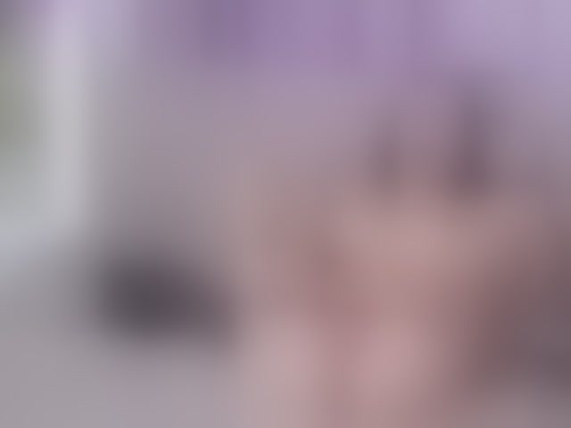 Live sex webcam photo for KyaraVale #294034984