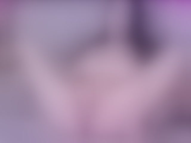 Live sex webcam photo for KyaraVale #294207395