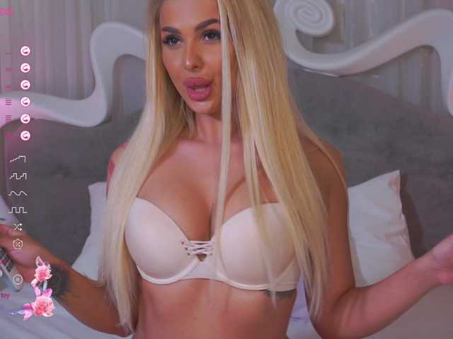 Live sex webcam photo for KylieJennes #288063087